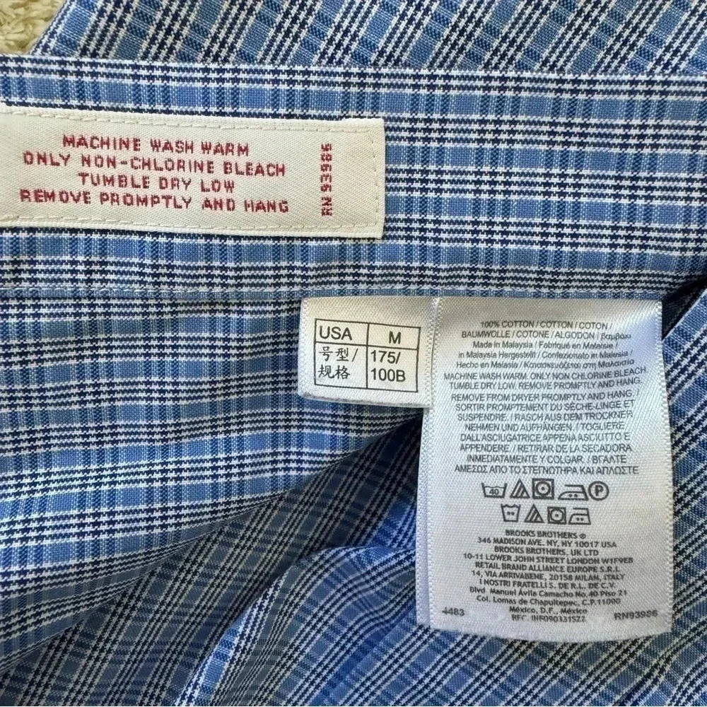 Brooks Brothers 346 Mens Button Down Shirt size Medium